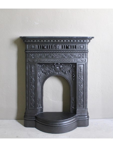 Antique cast iron fireplace mantel coming from Paris. This Art Nouveau style mantel dates back to the early XXth century.