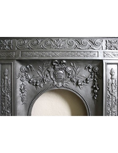 Antique cast iron fireplace mantel coming from Paris. This Art Nouveau style mantel dates back to the early XXth century.