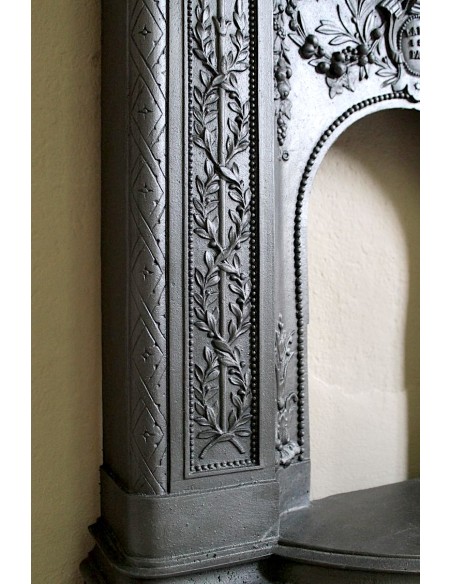 Antique cast iron mantelpiece coming from Paris. This Art Nouveau style mantel dates back to the early XXth century.