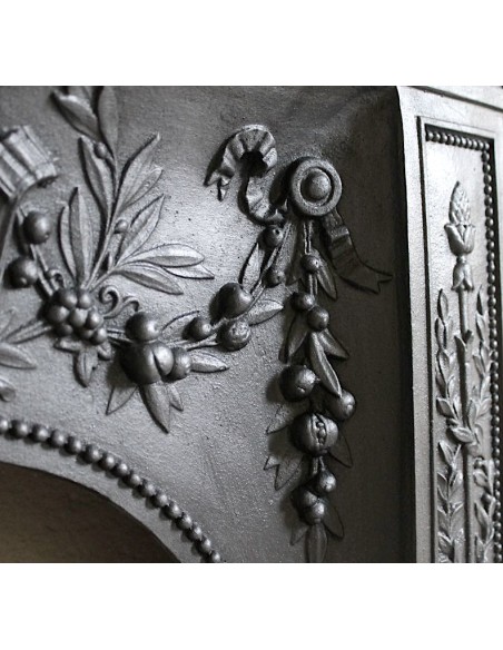 Antique cast iron mantelpiece from Paris. This Art Nouveau style fire surround dates back to the XXth century.