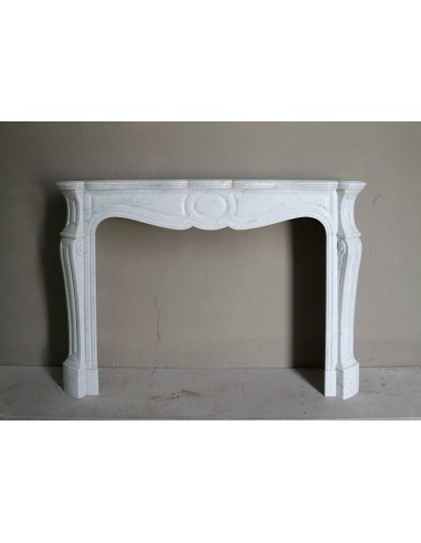 Antique Baroque “Pompadour Pied Galbé” mantelpiece of large size, carved in high quality White “P” (“Pure”) Carrara marble.