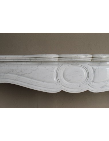Antique Baroque “Pompadour Pied Galbé” mantelpiece of large size, carved in high quality White “P” (“Pure”) Carrara marble.
