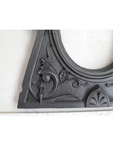 Cast iron Oeil de boeuf “Tête de Femme” mantelpiece. This mantel is genuine, authentic, signed by Majorelle.