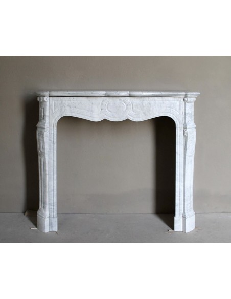 Antique Louis XV Pompadour "Pied Galbé" fireplace mantel in white marble offered at a discounted price, on offer.