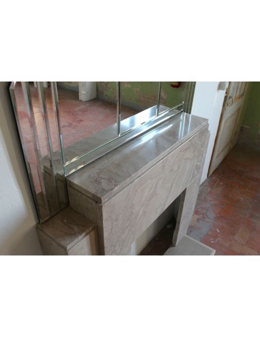 Art Deco fireplace with original mirror, composed of beveled crystal elements. An architectural pair of great design value.