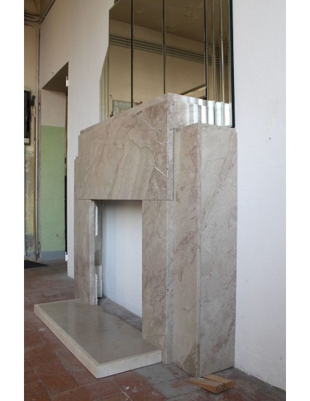 Art Deco fireplace with original mirror, composed of beveled crystal elements. An architectural pair of great design value.