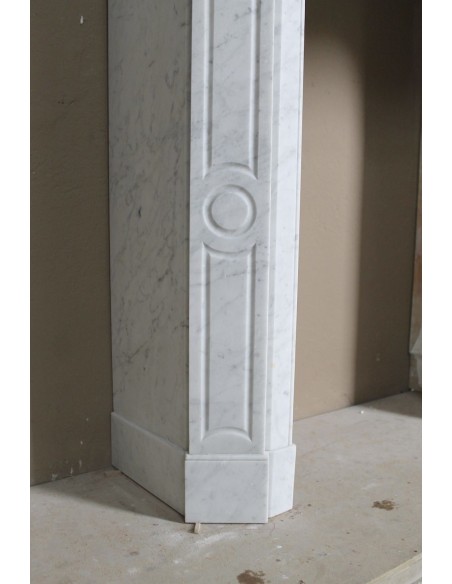 Very small and charming antique Pompadour Plat fireplace mantel carved in white Carrara marble.