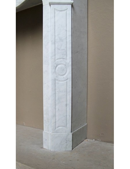 Very small and charming antique Pompadour Plat fireplace mantel carved in white Carrara marble.