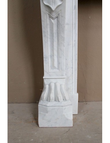 Antique “Lion's paw” mantel in white Italian marble, at a discounted price: an important fireplace at a very low price.