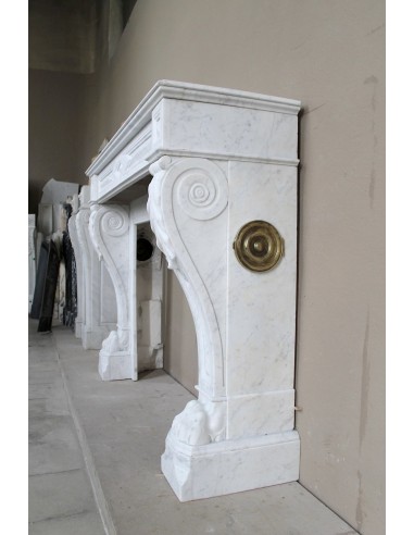 Antique “Lion's paw” mantel in white Italian marble, at a discounted price: an important fireplace at a very low price.
