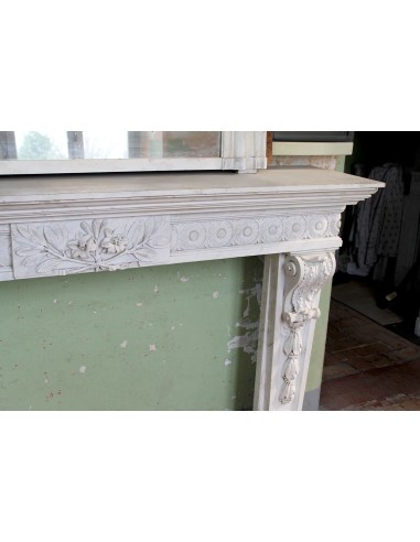 Exceptional large-scale Neoclassical fireplace mantel carved in white Carrara marble. This model can also be found at Versailles