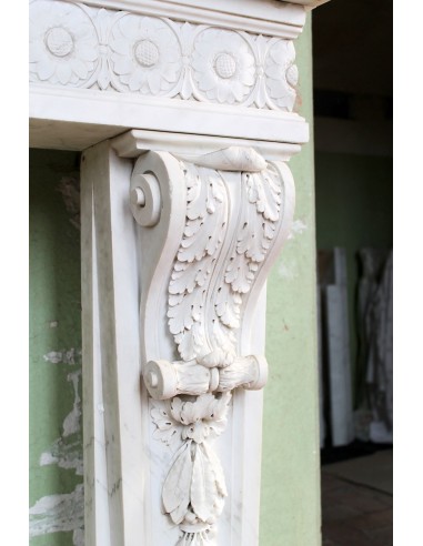 Exceptional large-scale Neoclassical fireplace mantel carved in white Carrara marble. This model can also be found at Versailles