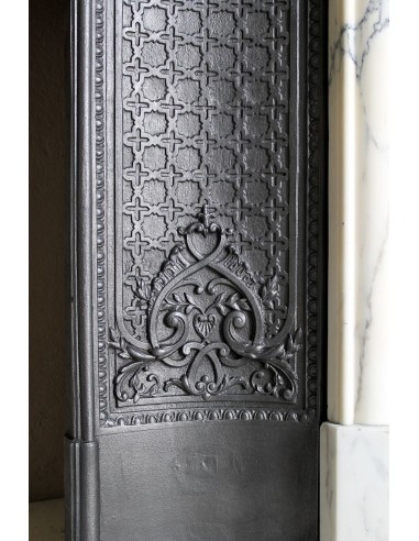 Important antique Louis XV “Coquille Bordelaise” fireplace mantel in rare Pavonazzo marble, with its original cast-iron insert.