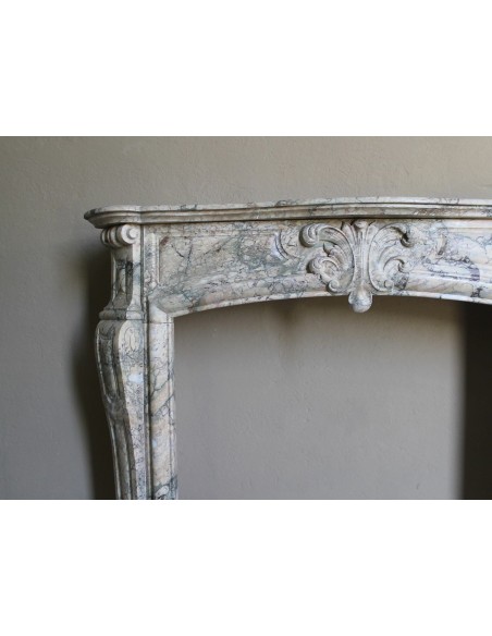 052 ANTIQUE TRANSITION "AMÉLIORÉ" FIREPLACE MANTEL IN VEINED CALACATTA GOLD MARBLE