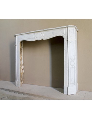 Antique Louis XV "Pompadour Plat" fireplace mantel in White Carrara marble, an iconic example of the classic Parisian style.