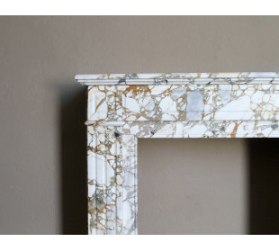 Exceptionally small and rare antique “Cannelure” fireplace mantel in Calacatta Gold marble – a true jewel of marble. 2