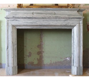 Antique big Louis XIV "Boudin Versailles" mantel carved in Green Acquamarina marble.