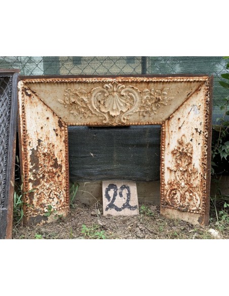 CG 022 RAFFINATO CAMINETTO CONTROCUORE CON ELEMENTI FLOREALI IN FUSIONE DI GHISA D'ARTE