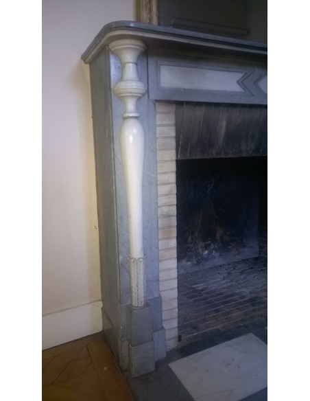 828 AG ANTIQUE REFINED DIRECTOIRE-STYLE FIREPLACE MANTEL CARVED IN WHITE STATUARY AND BLU BARDIGLIO MARBLE