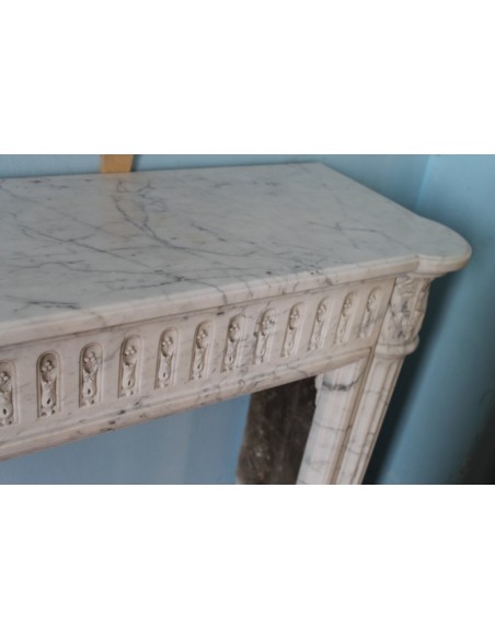 211 AG ELEGANT ANTIQUE LOUIS XVI "FLAMMÈCHES" FIREPLACE MANTEL IN WHITE CARRARA MARBLE