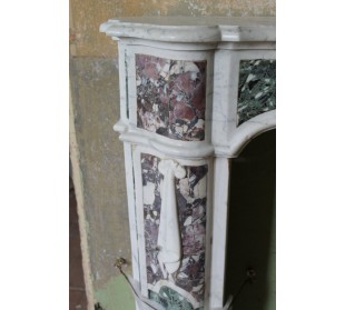 Antique fireplace mantel, in polychrome marble, which was owned by the founder of Autogerma. 2