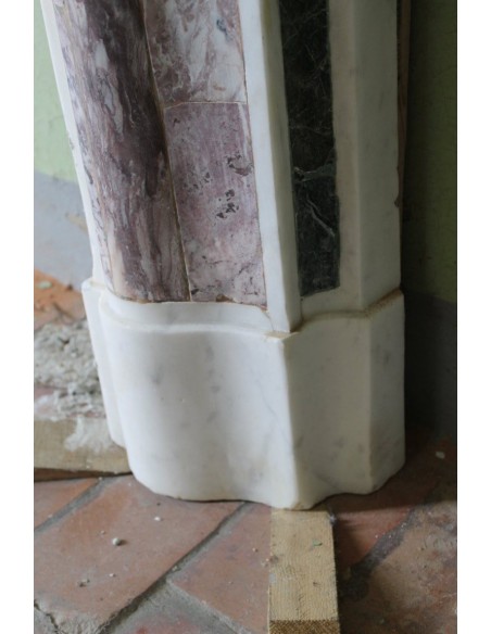 814 AG ANTIQUE FIREPLACE MANTEL CARVED OUT OF POLYCHROME MARBLE