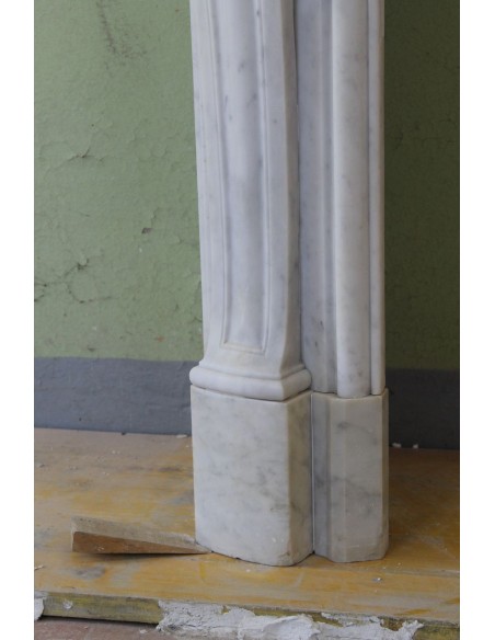 010 AG MONUMENTAL LOUIS XV "BOUCLES DE MER" FIREPLACE MANTEL IN WHITE CARRARA MARBLE