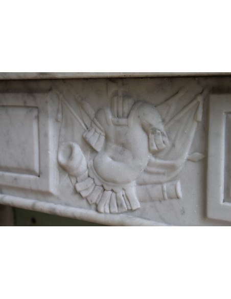 237 ORIGINAL LOUIS XVI FIREPLACE MANTEL IN WHITE CARRARA MARBLE, LATE 18TH CENTURY