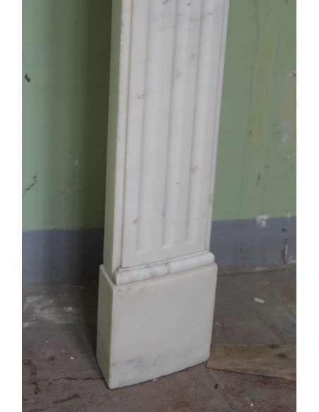 214 ELEGANT LOUIS XVI "DEUX ROSES ARRONDI" FIREPLACE MANTEL IN AMAZING WHITE STATUARY CALACATTA MARBLE