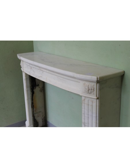 214 ELEGANT LOUIS XVI "DEUX ROSES ARRONDI" FIREPLACE MANTEL IN AMAZING WHITE STATUARY CALACATTA MARBLE