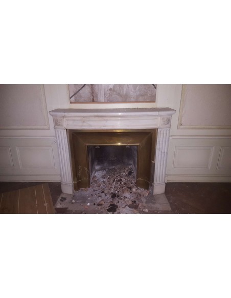 214 ELEGANT LOUIS XVI "DEUX ROSES ARRONDI" FIREPLACE MANTEL IN AMAZING WHITE STATUARY CALACATTA MARBLE