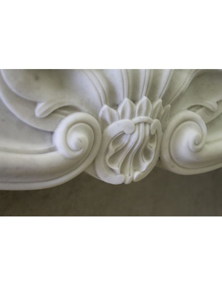 000 ANTIQUE ORIGINAL LOUIS XV "JELLYFISH VEIL" IN WHITE CARRARA MARBLE