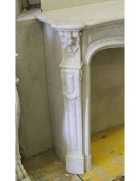 000 ANTIQUE ORIGINAL LOUIS XV "JELLYFISH VEIL" IN WHITE CARRARA MARBLE