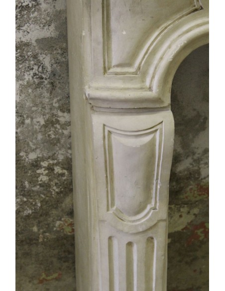 926 VERY RARE, FLORAL AND LOVELY “TRANSITION” FIREPLACE IN PIERRE DORÉE STONE