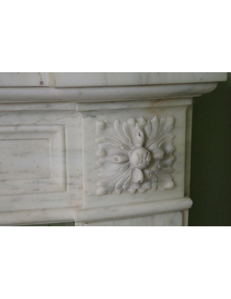 215 ANTIQUE LOUIS XVI "DEUX ROSES ARRONDI" IN WHITE CALACATTA STATUARY MARBLE