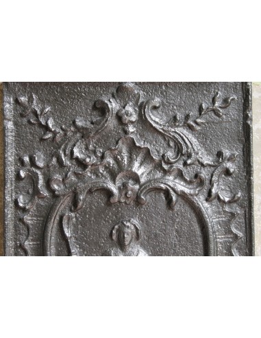 109 PIASTRA IN GHISA ARTISTICA DALLA RARA ELEGANZA