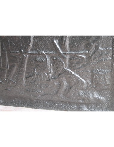 111 PIASTRA PER CAMINETTO CON SCENA MILITARESCA