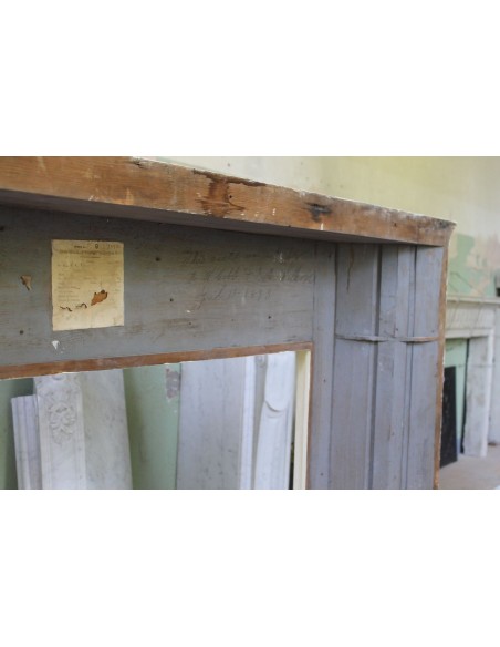 1003 AG IMPORTANT FIREPLACE MANTEL IN PINE ESSENCE AND ARTISTIC “STUCCO” SIGNED IRVING AND CASSON