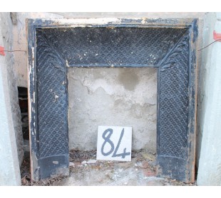 CG 084 CAMINETTO IN GHISA CON DECORAZIONE "A TAPISSERIE"