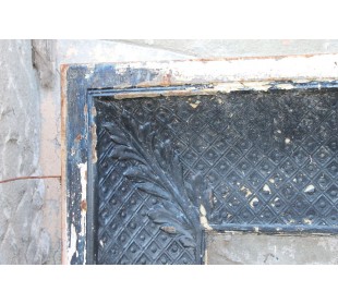 CG 084 CAMINETTO IN GHISA CON DECORAZIONE "A TAPISSERIE" 2