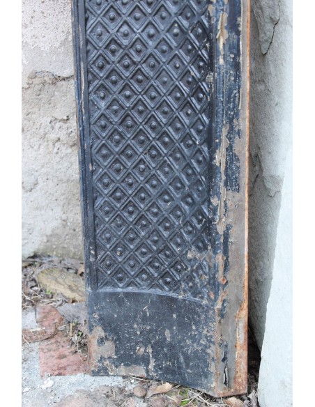 CG 084 CAMINETTO IN GHISA CON DECORAZIONE "A TAPISSERIE"