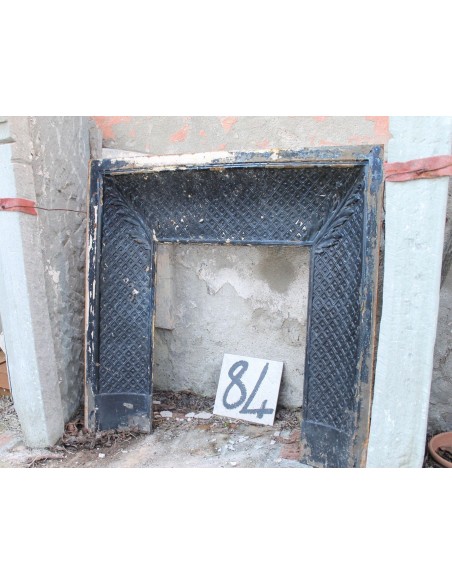 CG 084 CAMINETTO IN GHISA CON DECORAZIONE "A TAPISSERIE"