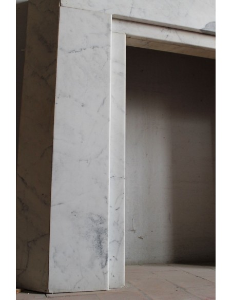 707 BEAUTIFUL ANTIQUE ART DECO-STYLE FIREPLACE MANTEL CARVED IN WHITE ARABESCATO MARBLE