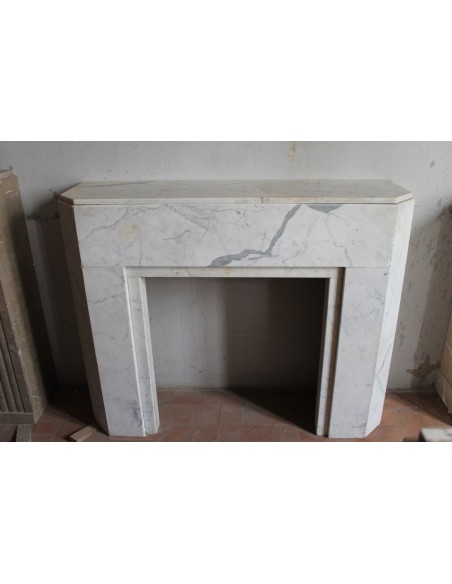 707 BEAUTIFUL ANTIQUE ART DECO-STYLE FIREPLACE MANTEL CARVED IN WHITE ARABESCATO MARBLE