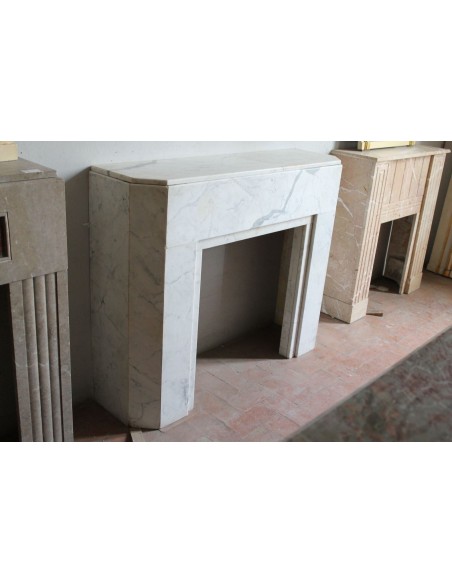 707 BEAUTIFUL ANTIQUE ART DECO-STYLE FIREPLACE MANTEL CARVED IN WHITE ARABESCATO MARBLE