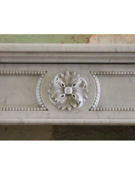 242 ANTIQUE NEOCLASSICAL "TROIS FLEURS" FIREPLACE MANTEL IN WHITE CARRARA MARBLE