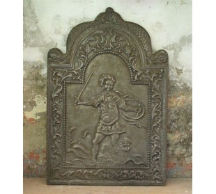 127 PIASTRA IN GHISA D'ARTE RAFFIGURANTE LA PULZELLA...