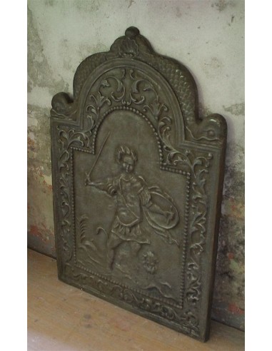 127 PIASTRA IN GHISA D'ARTE RAFFIGURANTE LA...