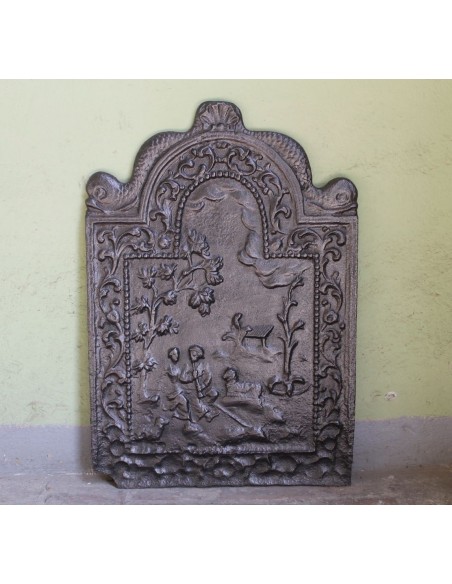 106 PIASTRA CON SCENA DI CORTEGGIAMENTO IN GHISA D'ARTE