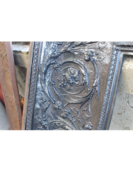 CG 066 CONTROCUORE CAMINO NEOCLASSICO "ROSACES" DI FINISSIMA FATTURA IN FUSIONE DI GHISA D'ARTE